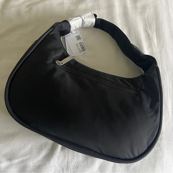 🆕🖤 LAST ONE OG Lululemon Mini Shoulder Bag 4L - Black - Picture 4 of 6